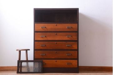 レトロ家具　昭和レトロ　結霜ガラス入り!古い木製のアンティークチェスト