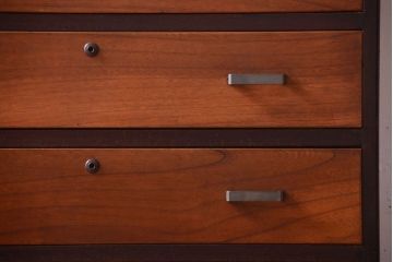 レトロ家具　昭和レトロ　結霜ガラス入り!古い木製のアンティークチェスト