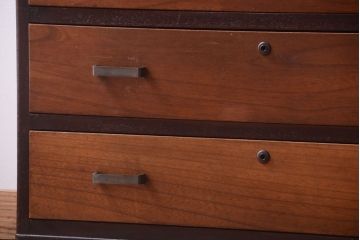 レトロ家具　昭和レトロ　結霜ガラス入り!古い木製のアンティークチェスト