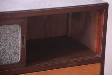 レトロ家具　昭和レトロ　結霜ガラス入り!古い木製のアンティークチェスト