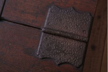 アンティーク雑貨　古民具・骨董　超希少品　特大サイズ!総欅製の特注銭箱(金庫)