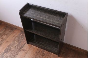 アンティーク家具　和製アンティーク　小振りでシンプルな古い木製の本棚(3)