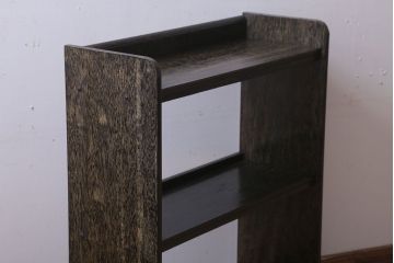 アンティーク家具　和製アンティーク　小振りでシンプルな古い木製の本棚(3)