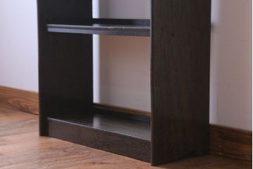 アンティーク家具　和製アンティーク　小振りでシンプルな古い木製の本棚(3)