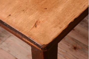 アンティーク家具　イギリスアンティーク　引き出し付き!味わい深い古いダイニングテーブル