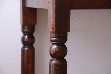 アンティーク家具　イギリスアンティーク　引き出し付き!味わい深い古いダイニングテーブル