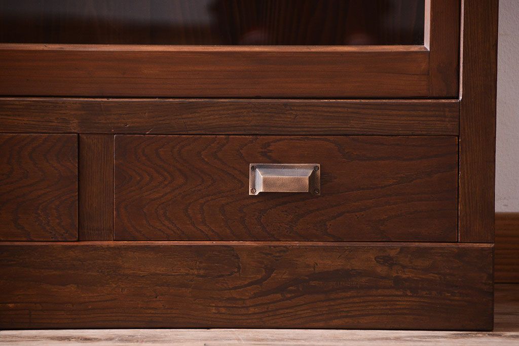 アンティーク家具　和製アンティーク　大振りサイズ!古い木のガラス収納棚