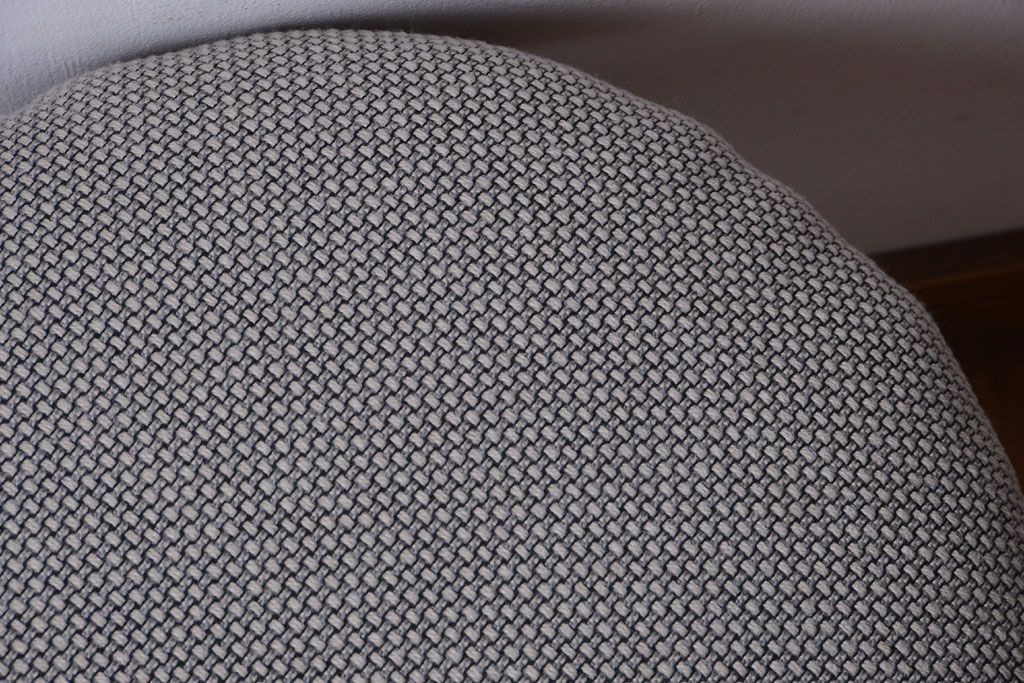 アンティーク家具　和製アンティーク　クッション座面の古いナラ材製回転スツール(回転椅子)