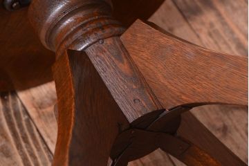 アンティーク家具　和製アンティーク　クッション座面の古いナラ材製回転スツール(回転椅子)