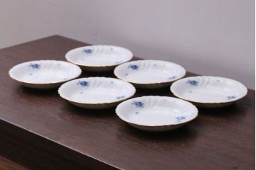中古　大倉陶園　金彩　エンボス　ブルーフラワー小皿6枚セット(洋食器)
