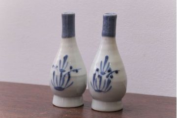アンティーク雑貨　古民具・骨董　古い染付御神酒徳利一対(花瓶)