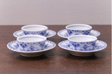 アンティーク雑貨　中古　ROYAL COPENHAGEN(ロイヤルコペンハーゲン)　BLUE FLUTED FULL LACE(ブルーフルーテッド フルレース) 小皿&ソーサー4客セット(洋食器)