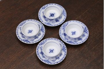 アンティーク雑貨　中古　ROYAL COPENHAGEN(ロイヤルコペンハーゲン)　BLUE FLUTED FULL LACE(ブルーフルーテッド フルレース) 小皿&ソーサー4客セット(洋食器)