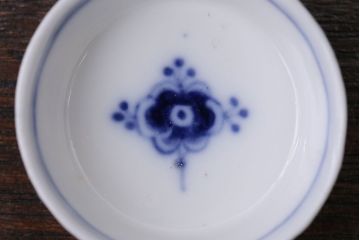 アンティーク雑貨　中古　ROYAL COPENHAGEN(ロイヤルコペンハーゲン)　BLUE FLUTED FULL LACE(ブルーフルーテッド フルレース) 小皿&ソーサー4客セット(洋食器)