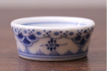 アンティーク雑貨　中古　ROYAL COPENHAGEN(ロイヤルコペンハーゲン)　BLUE FLUTED FULL LACE(ブルーフルーテッド フルレース) 小皿&ソーサー4客セット(洋食器)