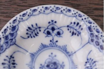 アンティーク雑貨　中古　ROYAL COPENHAGEN(ロイヤルコペンハーゲン)　BLUE FLUTED FULL LACE(ブルーフルーテッド フルレース) 小皿&ソーサー4客セット(洋食器)