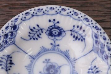 アンティーク雑貨　中古　ROYAL COPENHAGEN(ロイヤルコペンハーゲン)　BLUE FLUTED FULL LACE(ブルーフルーテッド フルレース) 小皿&ソーサー4客セット(洋食器)