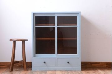 アンティーク家具　ペイント　引き出し2杯付き!アンティーク戸棚(収納棚)