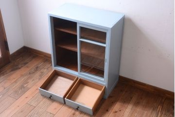 アンティーク家具　ペイント　引き出し2杯付き!アンティーク戸棚(収納棚)