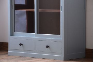 アンティーク家具　ペイント　引き出し2杯付き!アンティーク戸棚(収納棚)