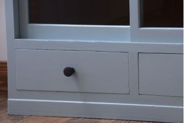 アンティーク家具　ペイント　引き出し2杯付き!アンティーク戸棚(収納棚)