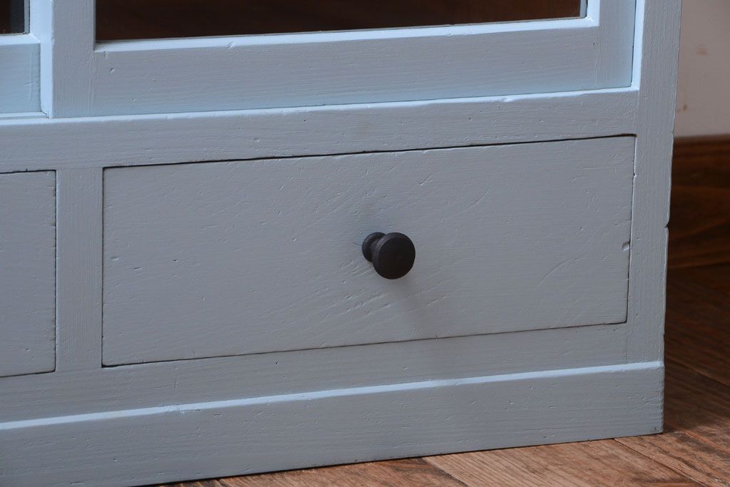 アンティーク家具　ペイント　引き出し2杯付き!アンティーク戸棚(収納棚)