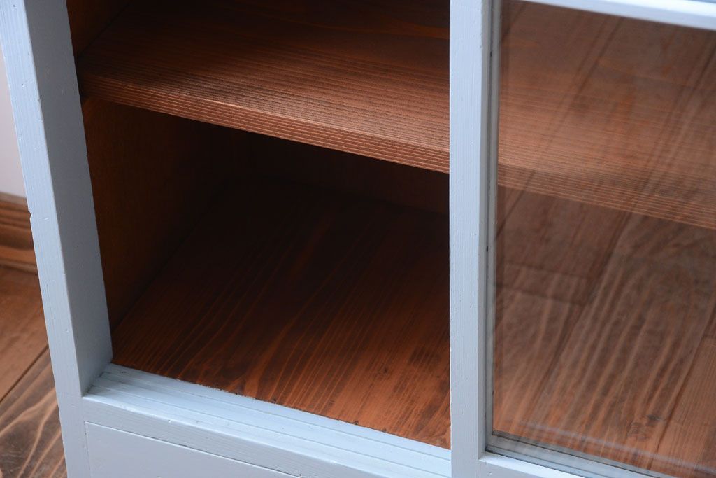 アンティーク家具　ペイント　引き出し2杯付き!アンティーク戸棚(収納棚)