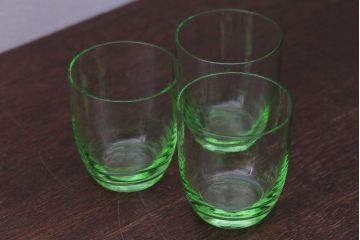 アンティーク雑貨　和製アンティーク　ウランガラスグラス3点セット