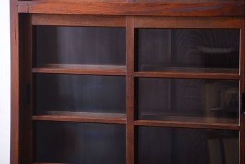 アンティーク家具　和製アンティーク　檜材製の上品な重ね食器棚