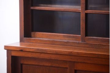 アンティーク家具　和製アンティーク　檜材製の上品な重ね食器棚
