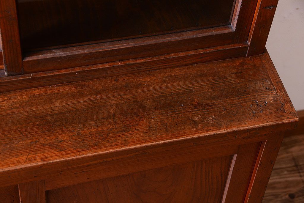 アンティーク家具　和製アンティーク　檜材製の上品な重ね食器棚