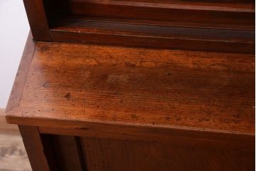 アンティーク家具　和製アンティーク　檜材製の上品な重ね食器棚