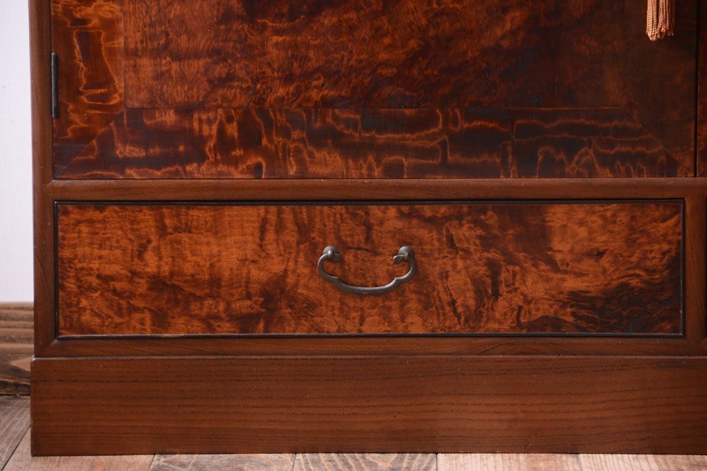 アンティーク家具　和製アンティーク　高級品!バール杢のトチ材製飾り棚