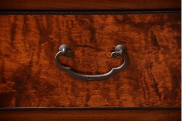 アンティーク家具　和製アンティーク　高級品!バール杢のトチ材製飾り棚