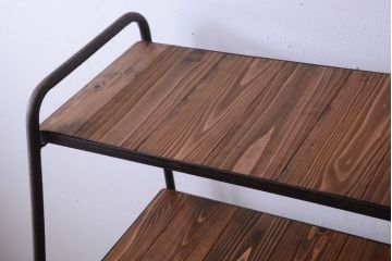 アンティーク家具　和製アンティーク　古い台形アイアンラック(飾り棚・陳列棚)