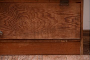 レトロ家具　昭和レトロ　古い木味のパタパタ収納棚(下駄箱)