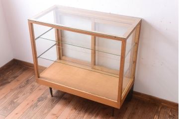 ヴィンテージ家具　昭和レトロ　鉄脚付きビンテージガラスケース(ショーケース)(3)