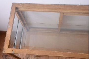 ヴィンテージ家具　昭和レトロ　鉄脚付きビンテージガラスケース(ショーケース)(3)