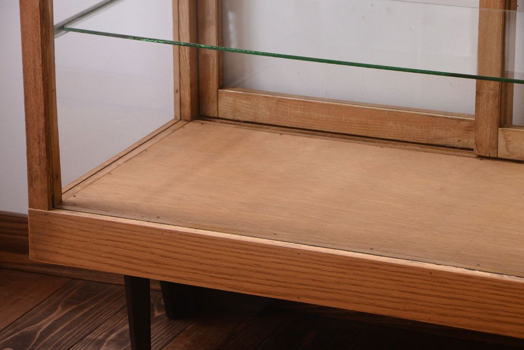 ヴィンテージ家具　昭和レトロ　鉄脚付きビンテージガラスケース(ショーケース)(3)