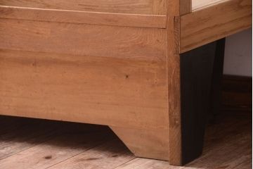 ヴィンテージ家具　昭和レトロ　鉄脚付きビンテージガラスケース(ショーケース)(3)