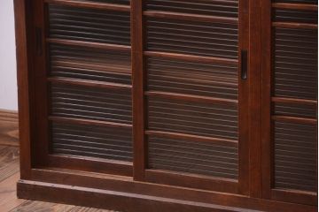 レトロ家具　昭和レトロ　モールガラス入り!古い木製の収納棚(下駄箱)(1)