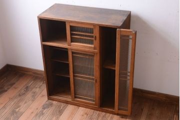レトロ家具　昭和レトロ　モールガラス入り!古い木製の収納棚(下駄箱)(2)