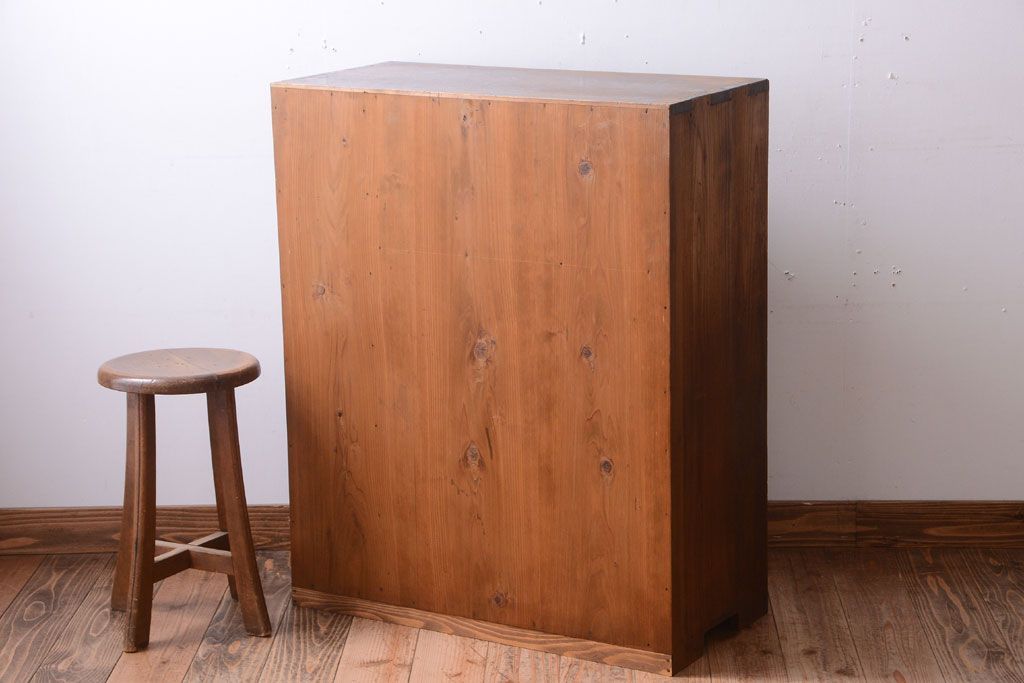 レトロ家具　昭和レトロ　モールガラス入り!古い木製の収納棚(下駄箱)(2)