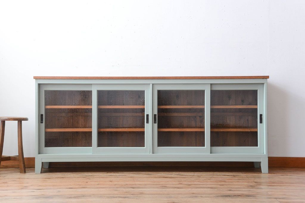 アンティーク家具　アンティークペイント　気泡ガラス入り!4枚扉のカウンターテーブル(2)