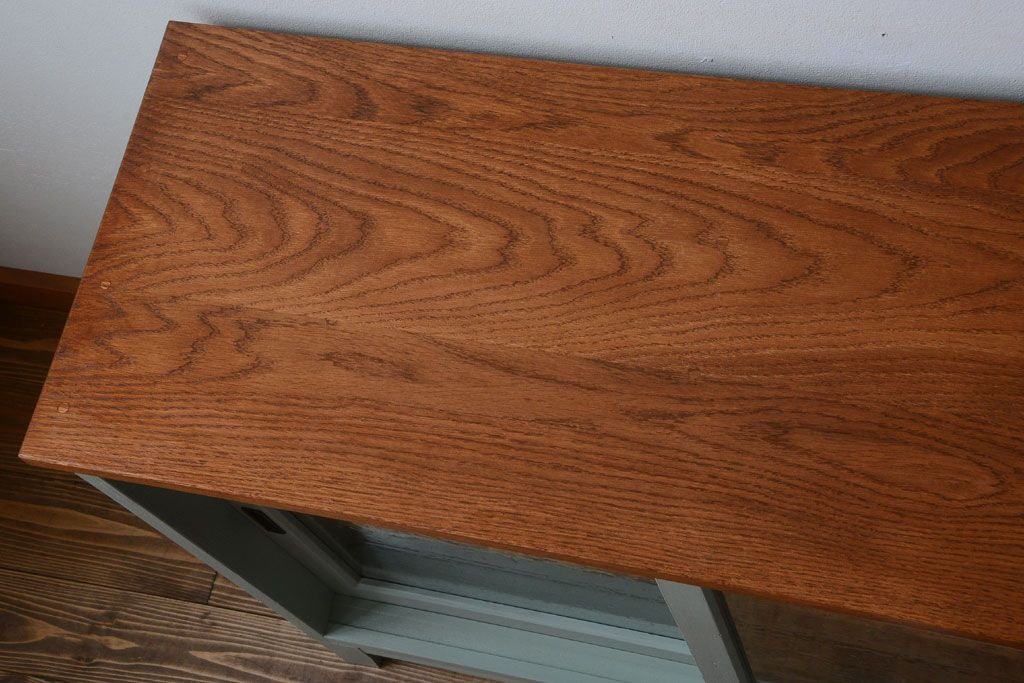 アンティーク家具　アンティークペイント　気泡ガラス入り!4枚扉のカウンターテーブル(2)