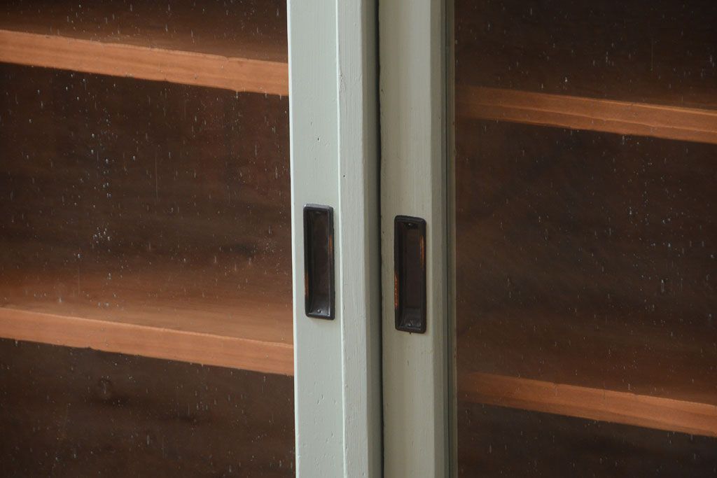 アンティーク家具　アンティークペイント　気泡ガラス入り!4枚扉のカウンターテーブル(2)