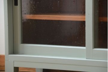 アンティーク家具　アンティークペイント　気泡ガラス入り!4枚扉のカウンターテーブル(2)