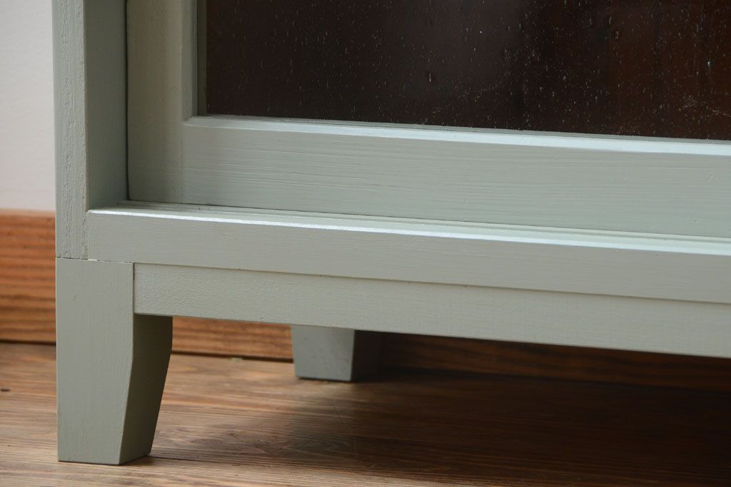 アンティーク家具　アンティークペイント　気泡ガラス入り!4枚扉のカウンターテーブル(2)