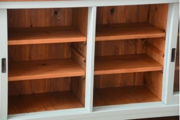 アンティーク家具　アンティークペイント　気泡ガラス入り!4枚扉のカウンターテーブル(2)