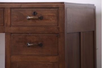 レトロ家具　和製アンティーク　ダイヤガラス入り!古いカバ材製のレトロな片袖机(勉強机・デスク)